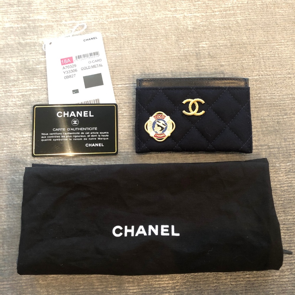 SOLD Chanel Limited Edition Collectors Card Holder - Picture 7 of 8